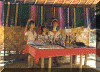 Donne Giraffa1 (Thailandia).GIF (94010 byte)